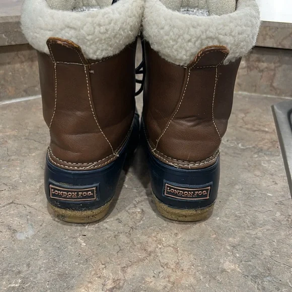 London Fog Duck boots - Picture 4 of 4